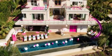 Book Now At The Dolly Parton Hotel in Nashville – Great Rates Available