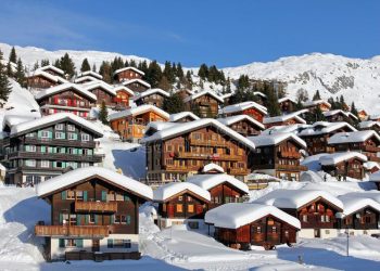 Choose Your Favorite Ski Resort for the Winters