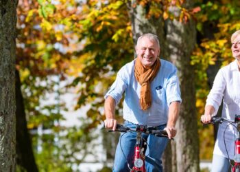 What Is the Budget Travel For Seniors