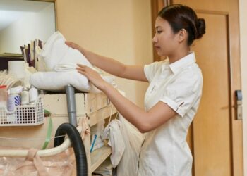 5 Safety Precautions to Take When Staying at a Hotel